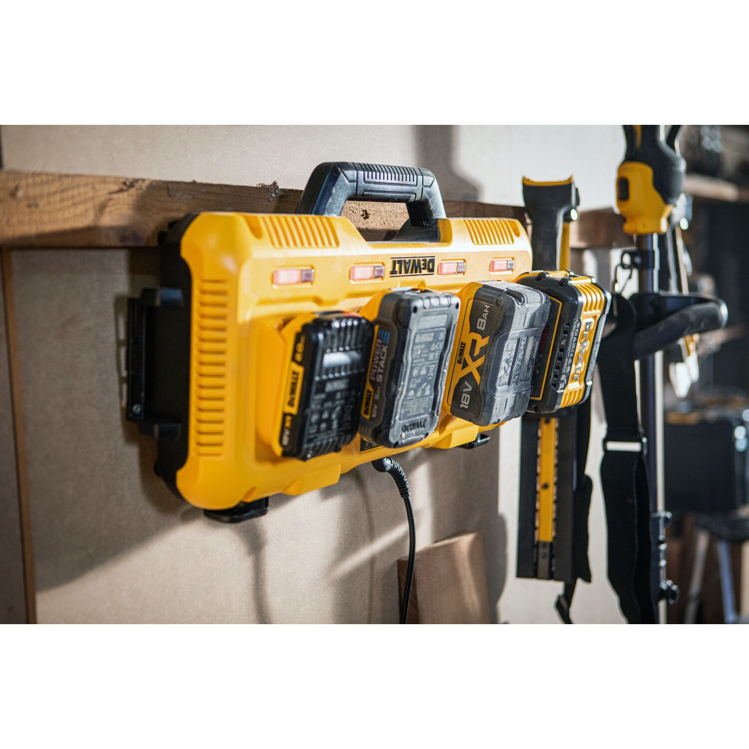 Chargeur rapide TOUGHSYSTEM 4 ports XR 12V / 18V / 54V