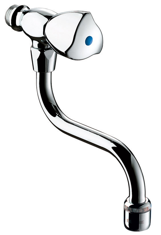 Robinet d'évier M1/2" mural avec bec orientable L.150 DELABIE - D275150